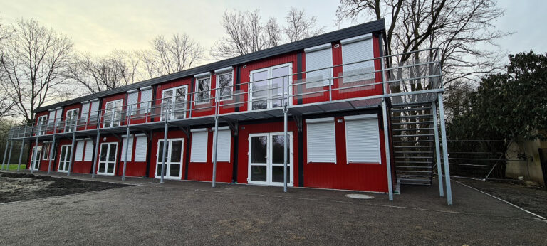 Kontener biurowy MarkPol z oknami – projekt na zamówienie